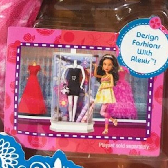 Liv ALEXIS School's Out Doll w/ Hairbrush & Changeable Wig - Picture 5 of 12